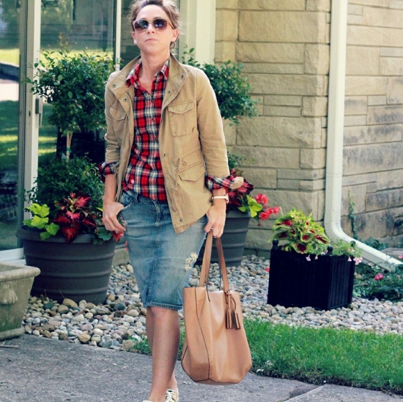 Midi Denim Gap Skirt - Picture 1 of 5